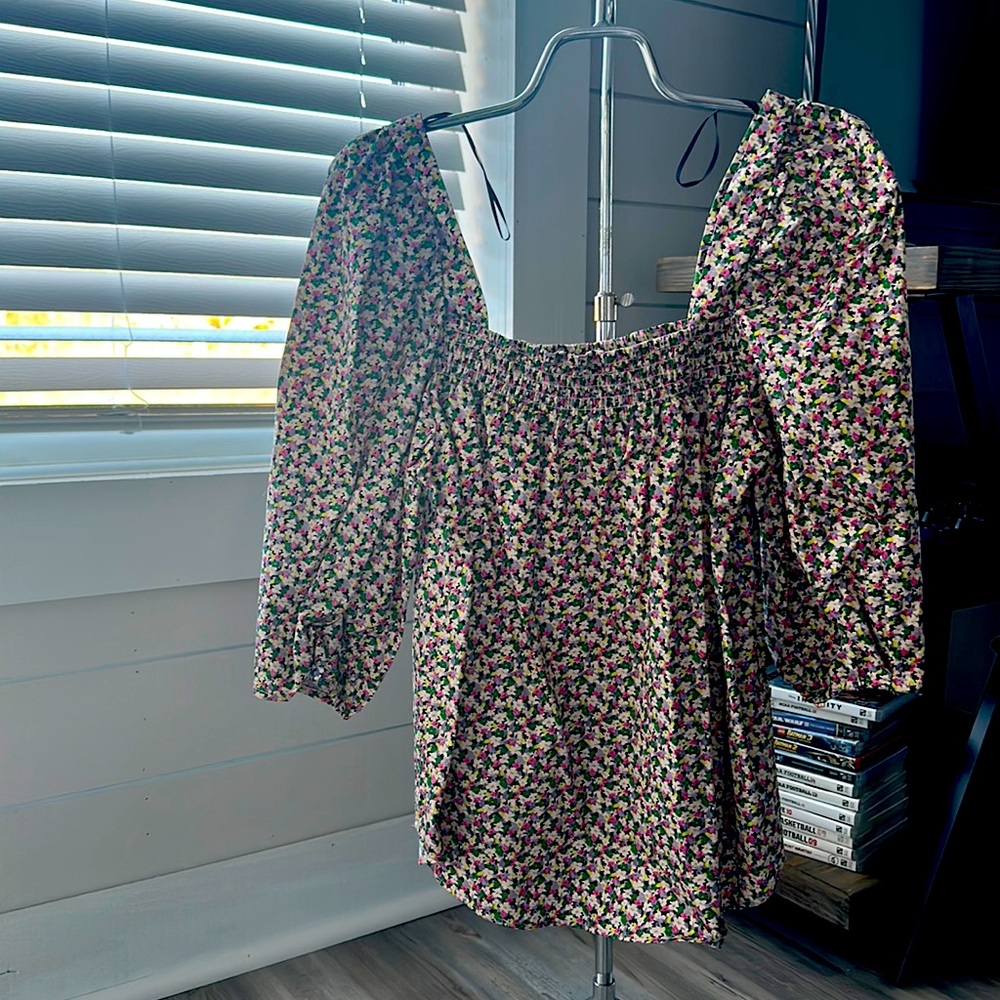 Flower pattern blouse
